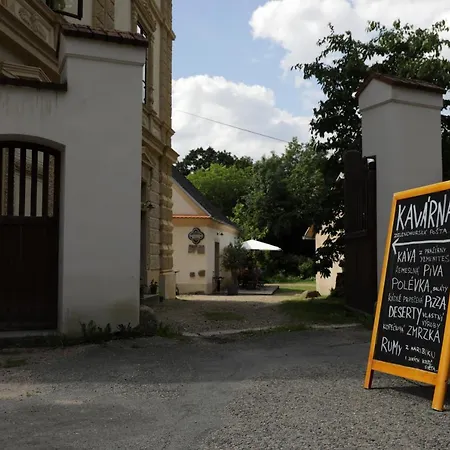 Апартаменты Historicke Zelenohorska Posta